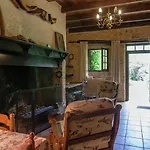 펜션 Estate In Dordogne Near Sites Falcou