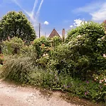 펜션 Estate In Dordogne Near Sites Falcou