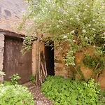 Estate In Dordogne Near Sites *